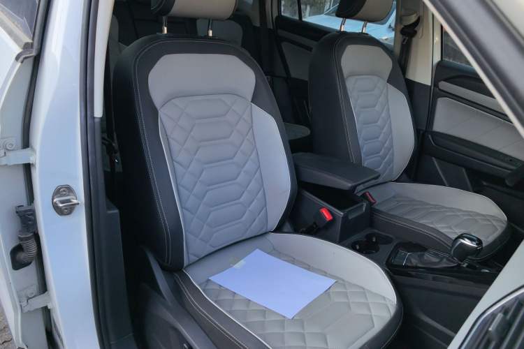 Used Volkswagen Tayron 2023 300TSI Two-Wheel-Drive Luxury Plus Advanced Edition