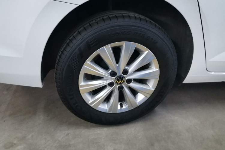 Used Volkswagen Lavida 2023 New Sharp 1.5L Automatic Excellent New Edition
