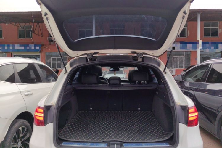 Used Mercedes-Benz GLC 2016 GLC 300 4MATIC Dynamic Model
