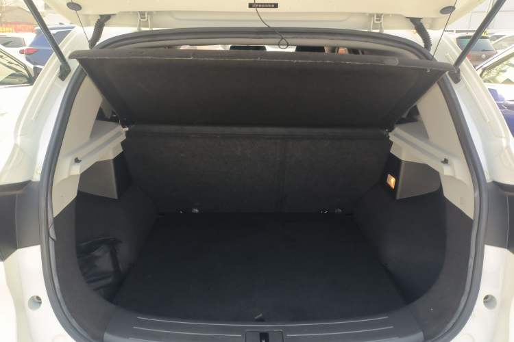 Used MG ZS 2018 1.5L Automatic Luxury Edition China V Standard
