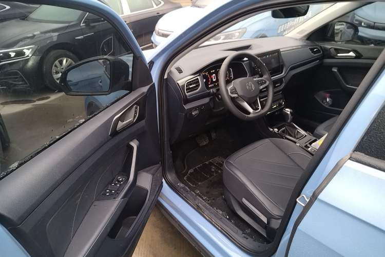 Used Volkswagen Tharu 2025 NewRui 300TSI Prestige Edition