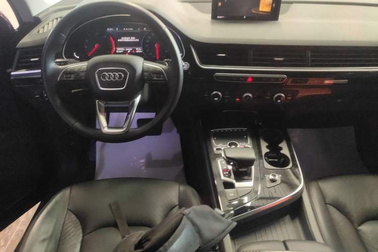 Used Audi Q7 2016 3.0 TFSI parallel import
