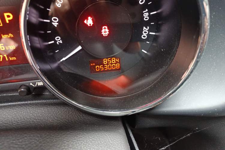 Used Peugeot 3008 2013 2.0L Automatic Trend Edition