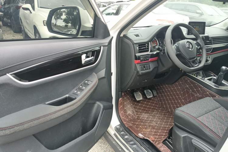 Used FORTHING T5 2020 1.6L Manual Comfort Model China VI Standard
