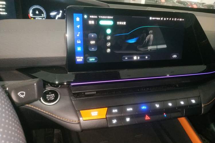 Used Changan UNI-V 2022 1.5T Prestige Version