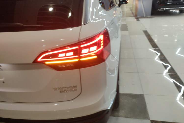 Used Volkswagen Tayron 2020 330TSI Two-Wheel Drive Luxury Smart Connectivity Version
