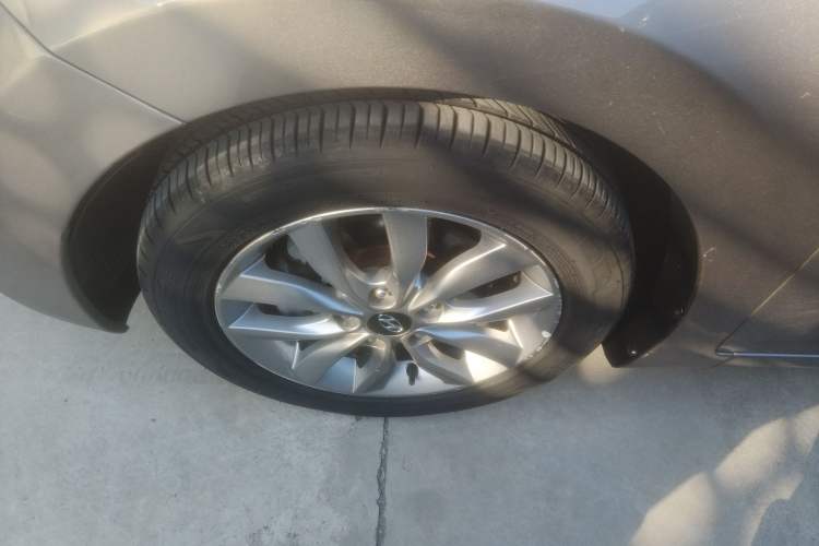 Used Hyundai Elantra 2015 1.6L Manual Fashion Edition
