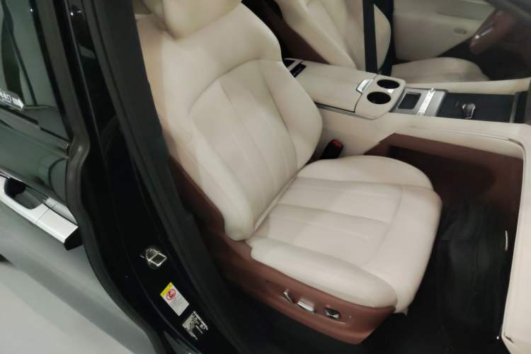 Used BYD Xia 2025 DM-i 1.5T 180km Excellence Model
