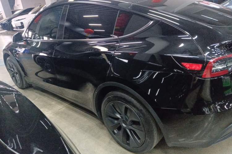 Used Tesla Model Y 2023 Rear-Wheel-Drive Version
