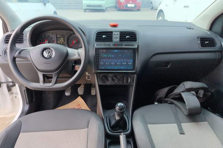 Used Volkswagen Polo 2016 1.4L Manual Fashion Model