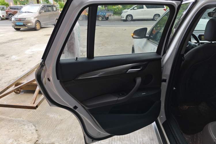 Used BMW X1 2018 xDrive20Li Luxury Edition
