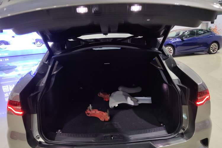 Used Jaguar I-PACE 2018 EV400 SE
