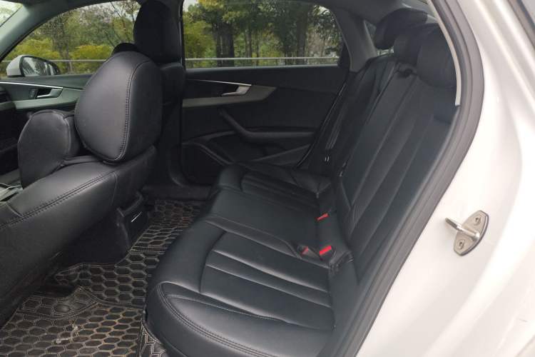 Used Audi A4L 2019 40 TFSI Ambition China VI