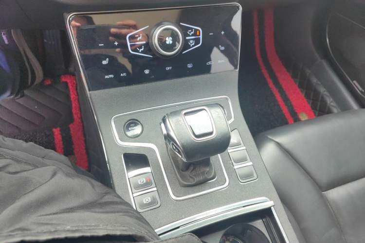 Used Hongqi H5 2022 Classic Model 1.8T Automatic Smart Connect Flagship Edition
