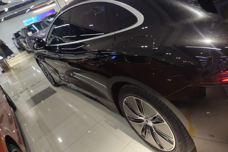 Used Denza Z9 2024 1100 km All-Wheel-Drive Ultra Version