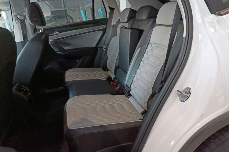 Used Volkswagen Tayron 2023 300TSI Two-Wheel-Drive Luxury Plus Advanced Edition