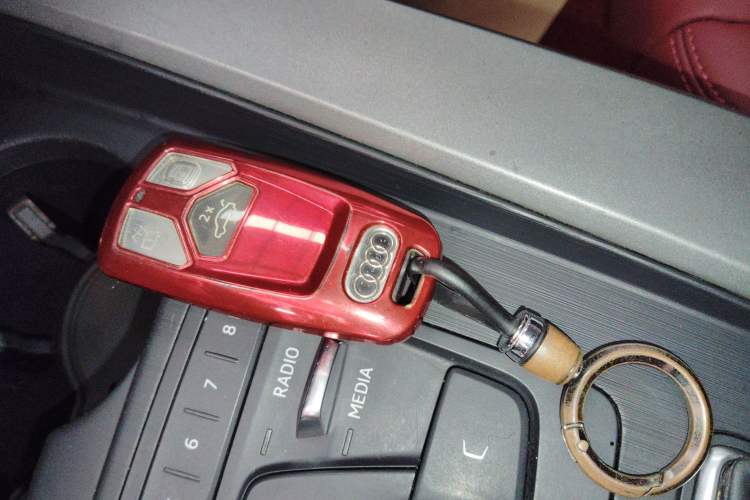 Used Audi A4L 2019 40 TFSI Ambition China VI
