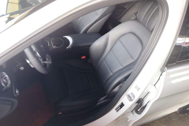 Used Mercedes-Benz C-Class 2020 Restyled C 200 L Fashion Edition Sport Version
