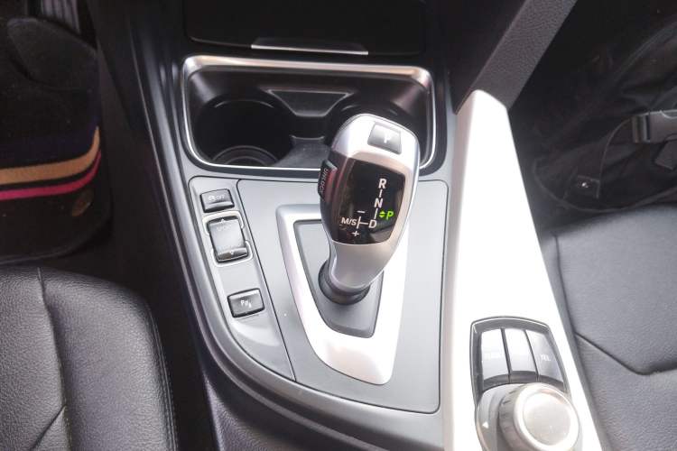 Used BMW 3 Series 2014 320Li Fashion Model
