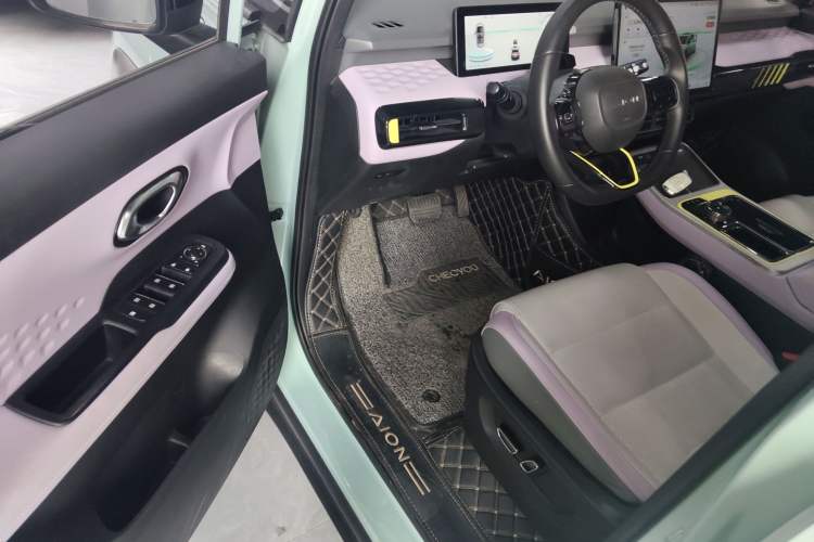 Used AION Y 2022 70 Tech Edition Lithium Iron Phosphate
