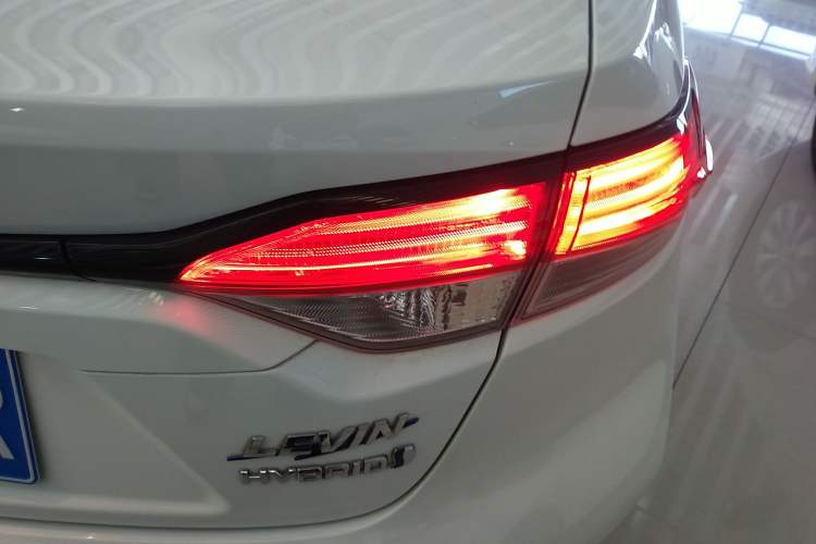 Used Toyota Levin 2021 Dual-Motor 1.8H E-CVT Leading Edition
