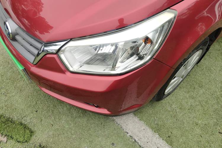 Used Venucia R50 2013 1.6L Manual Fashion Edition
