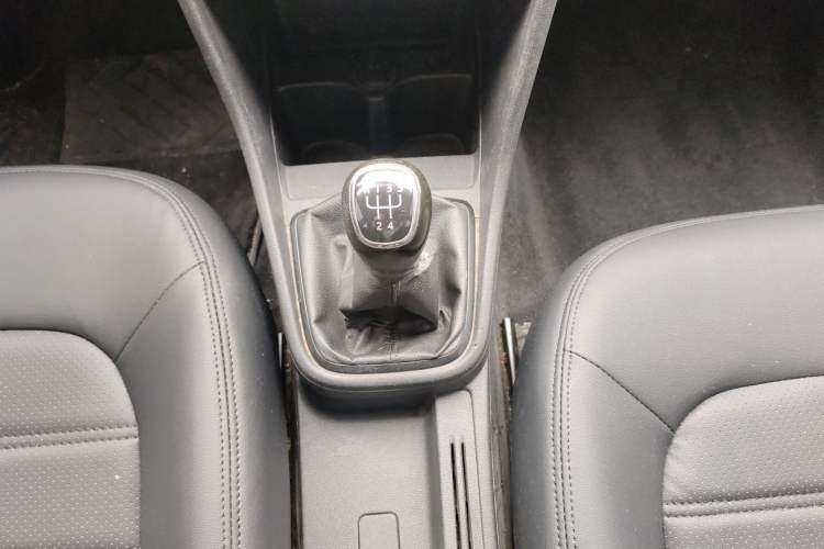 Used Skoda Rapid Spaceback 2014 1.6L Manual Enjoyment Edition
