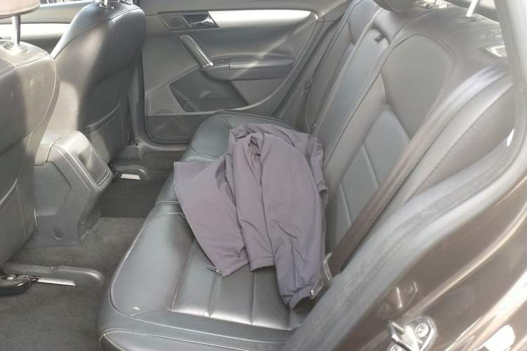 Used Volkswagen Gran Lavida 2013 1.6L Manual Comfort Model
