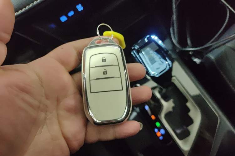 Used Toyota RAV4 2015 2.0L CVT Four-Wheel Drive New Edition
