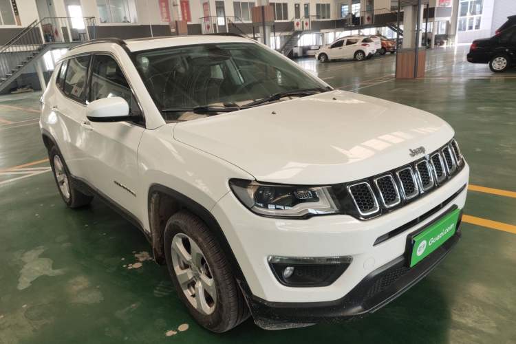 Used  Compass 2019 220T Automatic Enjoyment Version
