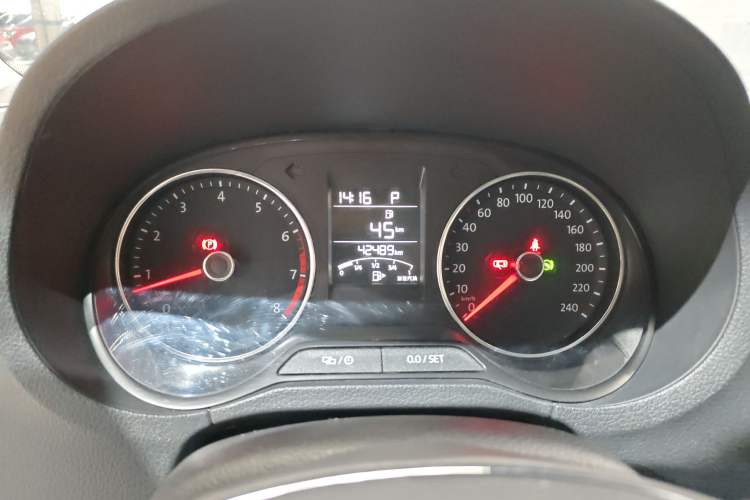 Used Volkswagen Polo 2016 1.6L Automatic Comfort Model
