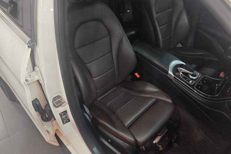 Used Mercedes-Benz GLC 2018 GLC 260 4MATIC Dynamic Edition
