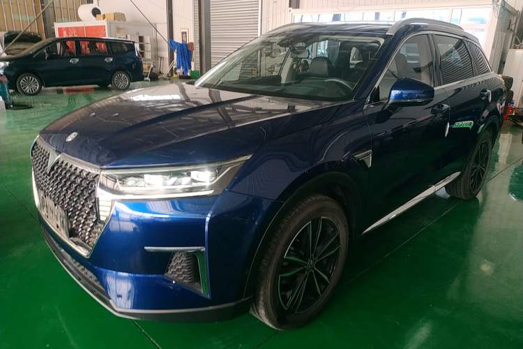 Used Venucia Star 2020 260T Automatic 48V Mild Hybrid Turbocharged Starry Edition
