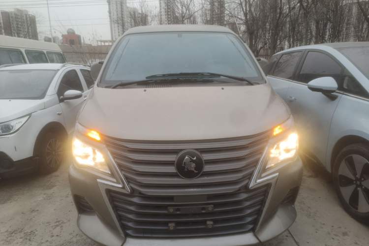 Used FORTHING Lingzhi 2023 M5L 1.6L Base Model 5 Seats
