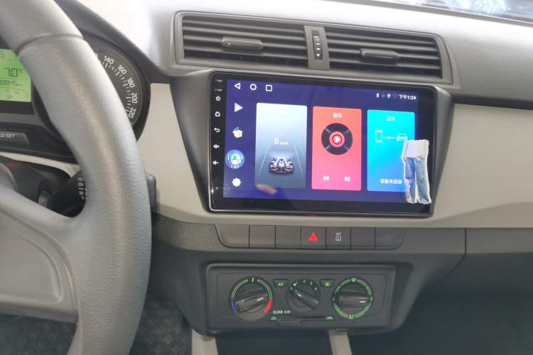 Used Skoda Fabia 2016 1.4L Automatic Car Enjoy Edition