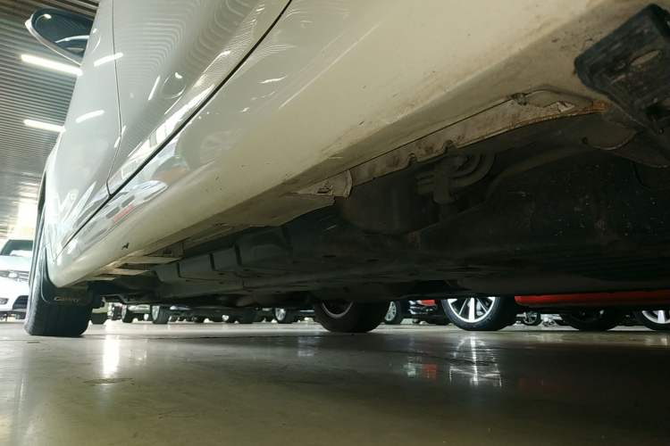 Used Toyota Camry 2015 Dual-Engine 2.5 HG Luxury Navigation Edition
