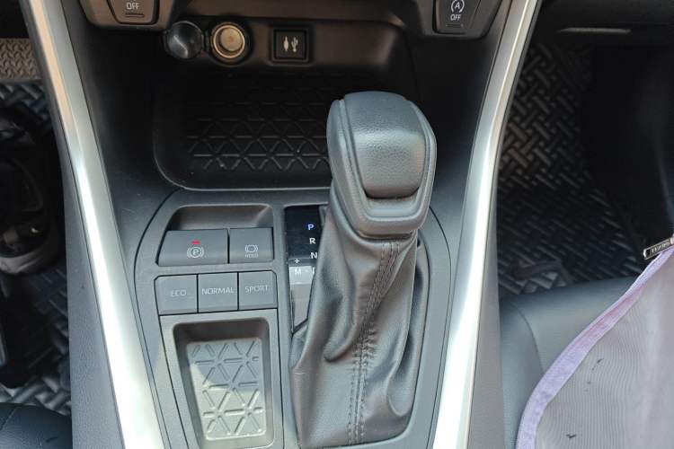 Used Toyota Wildlander 2020 2.0L CVT Two-Wheel Drive Leading Edition
