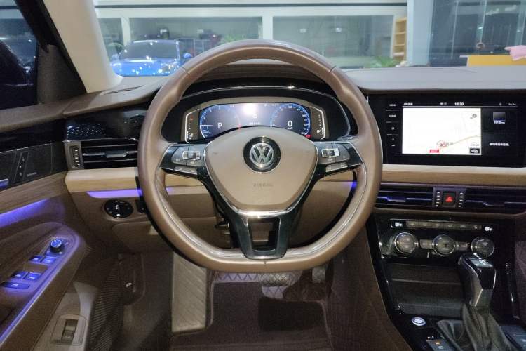 Used Volkswagen Passat 2019 380TSI Flagship Edition China VI Standard
