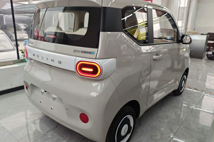 Used Wuling Hongguang MINIEV 2024 3rd Generation 215km Youth Edition
