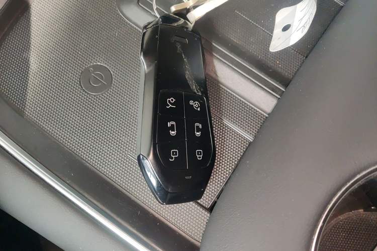 Used XPeng X9 2024 702 Ultra-Long Range Max