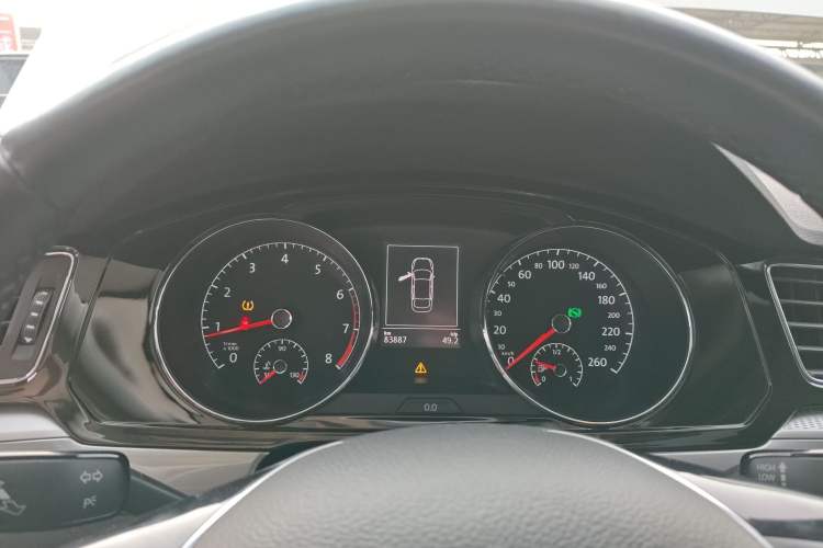 Used Volkswagen Lamando 2015 280TSI DSG Comfort Edition
