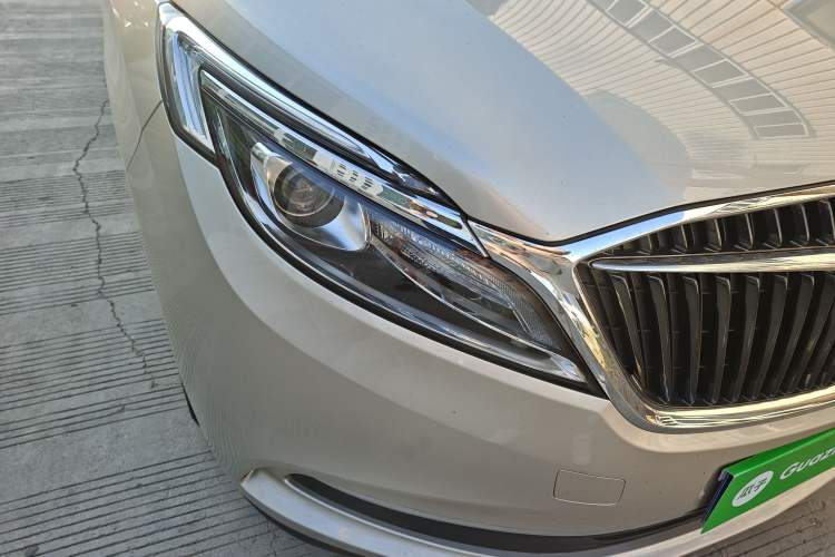 Used Buick GL8 2017 ES 28T Comfort Model China V Standard