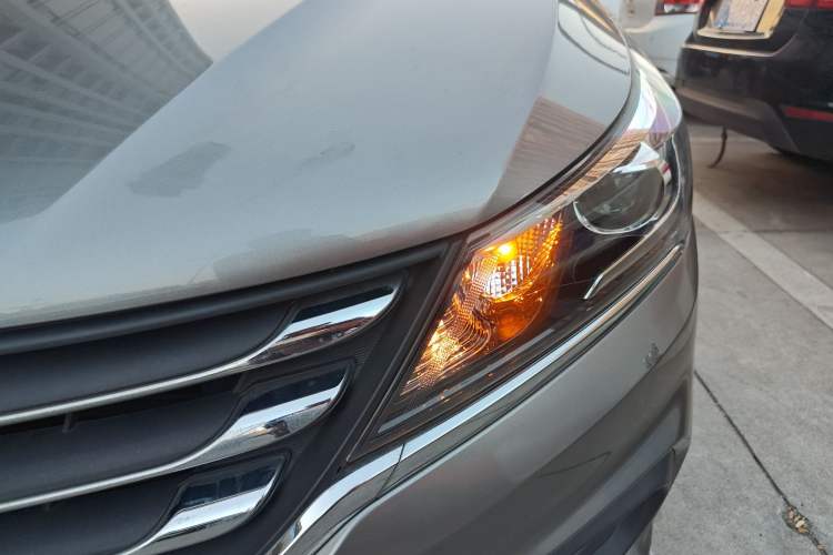 Used Baojun 310W 2017 1.5L Manual Fashion Model China V
