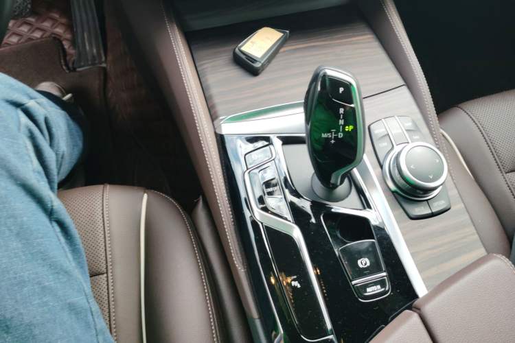 Used BMW 5 Series 2022 Restyled 530Li Leading Edition M Sport Package
