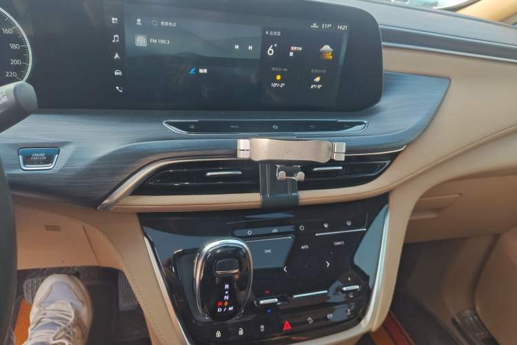 Used Buick GL8 2021 ES Land Cruiser 653T Luxury Edition
