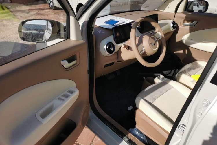 Used Wuling Hongguang MINIEV 2025 Four-Door Version Zhenxiang+ Edition
