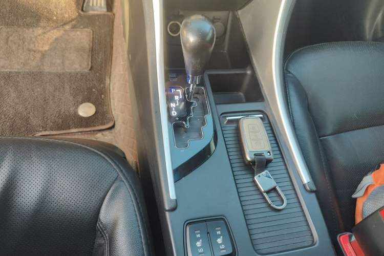 Used Hyundai Sonata 2014 2.4L Automatic Leading Edition China IV Standard
