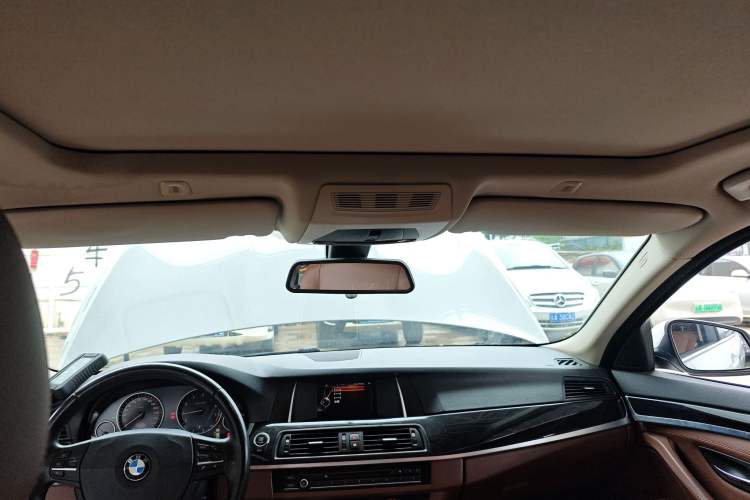 Used BMW 5 Series 2014 520i Elegant Edition
