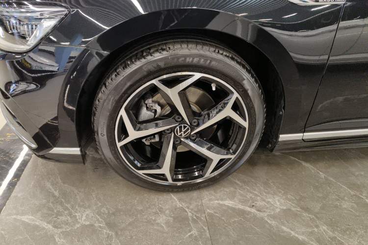 Used Volkswagen Magotan 2023 2 Million Units Commemorative Edition 330TSI DSG Luxury Version
