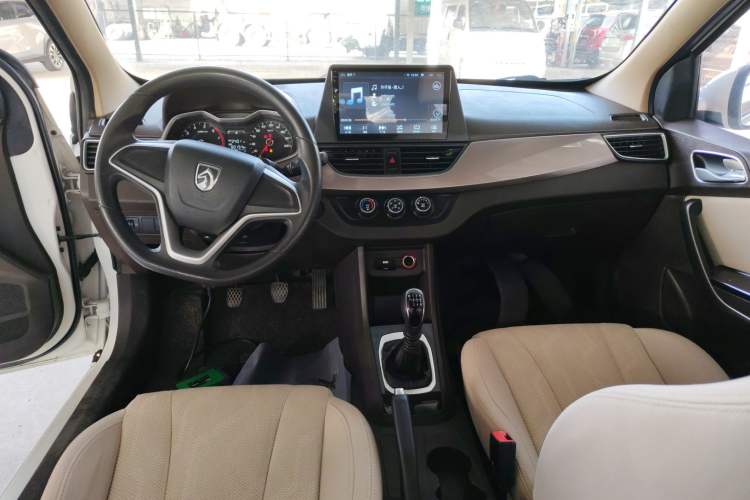 Used Baojun 310W 2017 1.5L Manual Comfort Model China V Standard
